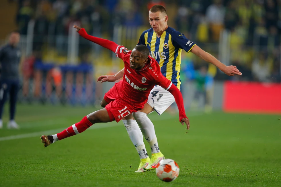 2026년 월드컵: FIFA, 콩고의 아프리카 예선 플레이오프 참가 위해 2명의 신입생 승인